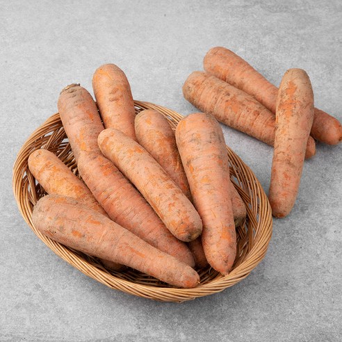 "🥕 흙 묻은 당근, 왜 이렇게 맛있지? 건강과 맛, 둘 다 잡는 비결!" 당근2kg